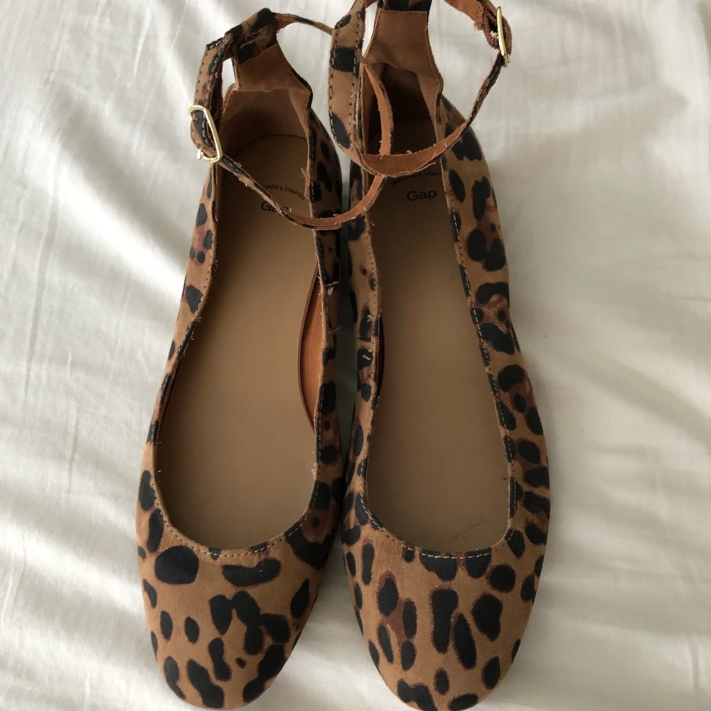 Gap Leopard Flats
